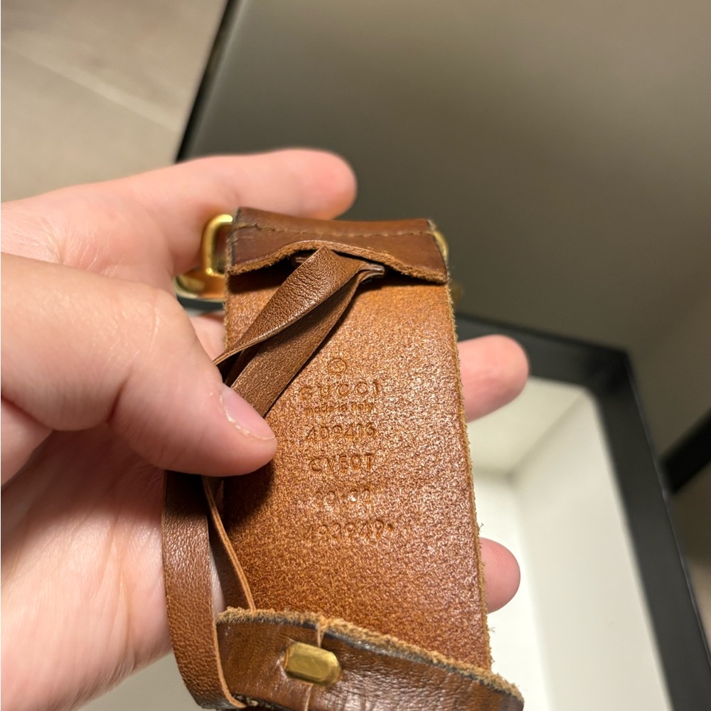 Gucci Tan Leather Belt with Gold Accents - Picture 3 of 4